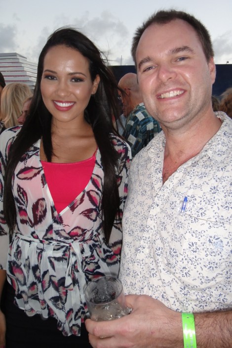 Miss Aruba with author Daniel Putkowski